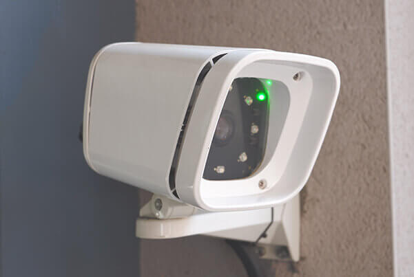 SmartLPR Access camera controlling the entry of a parking lot